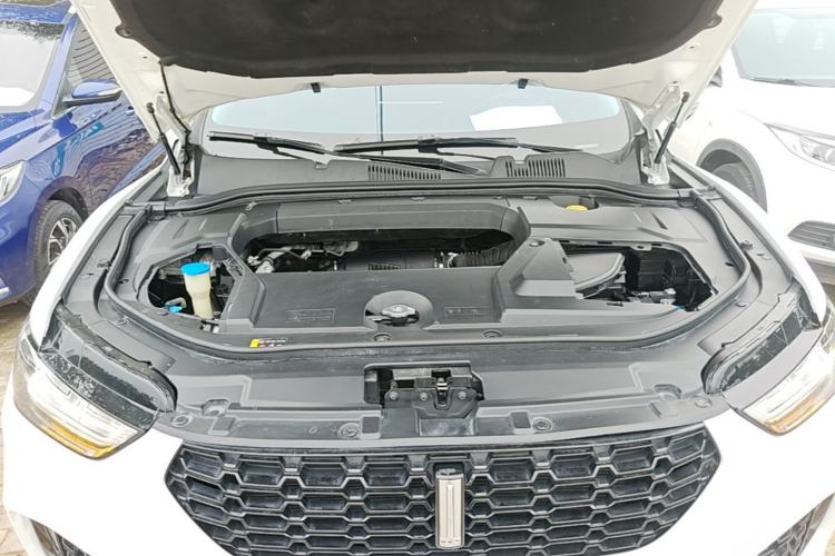 Used Wey VV5 2017 2.0T Flagship Edition Engine Bay