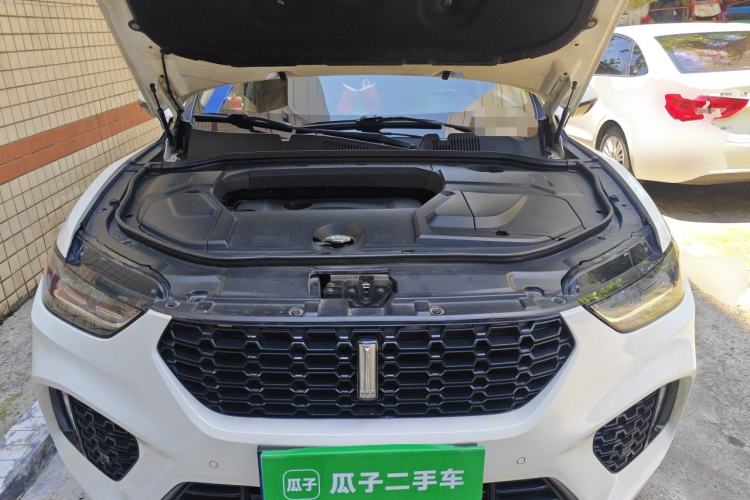 Used Wey VV5 2017 2.0T Ultra-Luxury Version Engine Bay