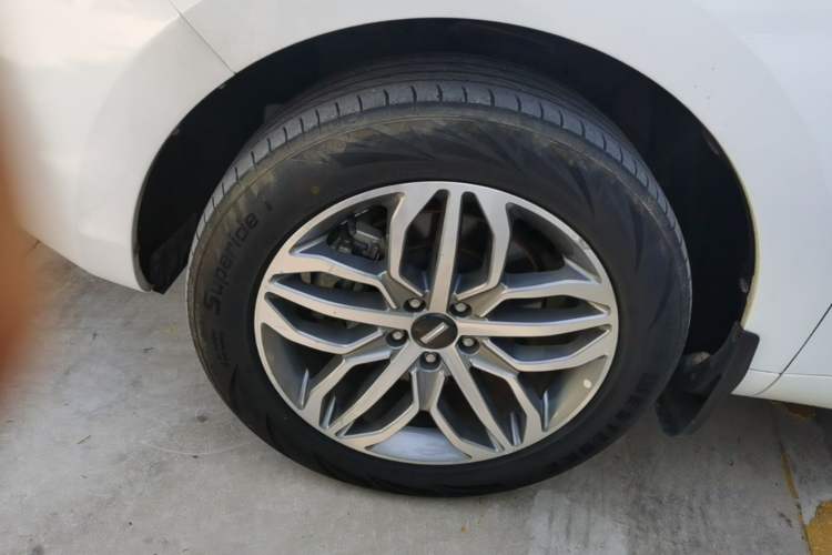 Used Wey VV5 2017 2.0T Ultra-Luxury Version Exterior 3