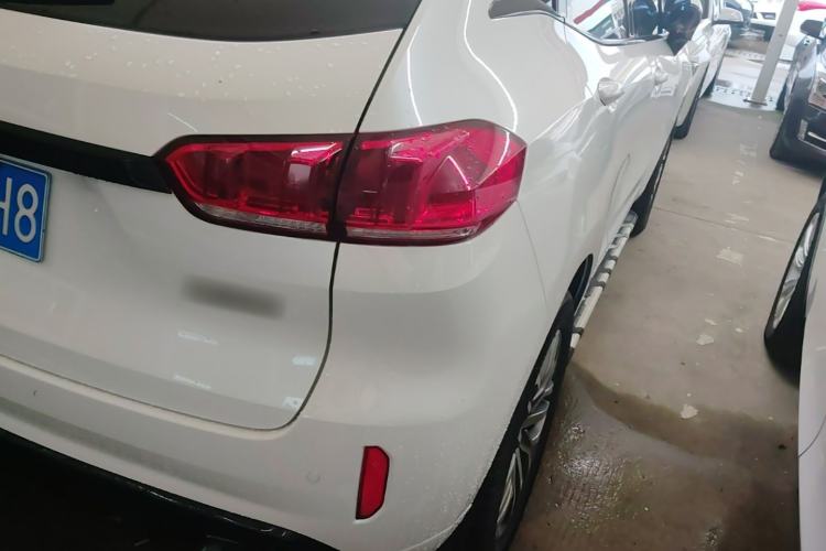 Used Wey VV5 2017 2.0T Ultra-Luxury Version Exterior 3