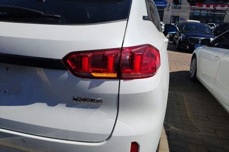 Used Wey VV5 2017 2.0T Flagship Edition Exterior 3