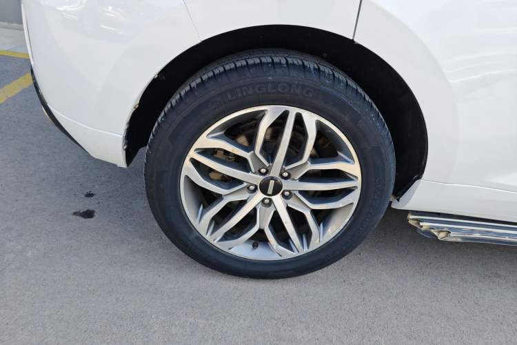 Used Wey VV5 2017 2.0T Ultra-Luxury Version Exterior 5