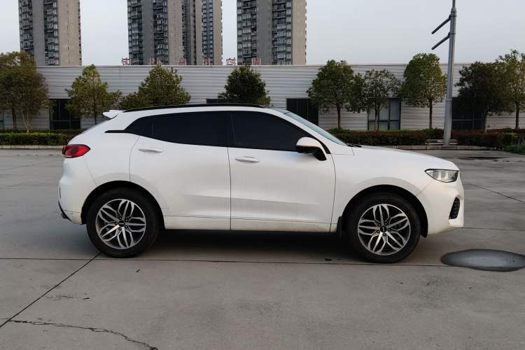 Used Wey VV5 2017 2.0T Ultra-Luxury Version Exterior 6