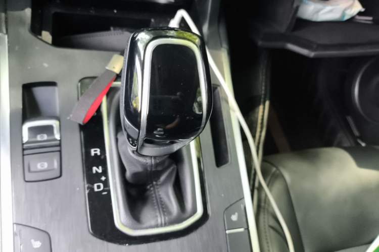 Used Wey VV5 2017 2.0T Ultra-Luxury Version Gear Lever
