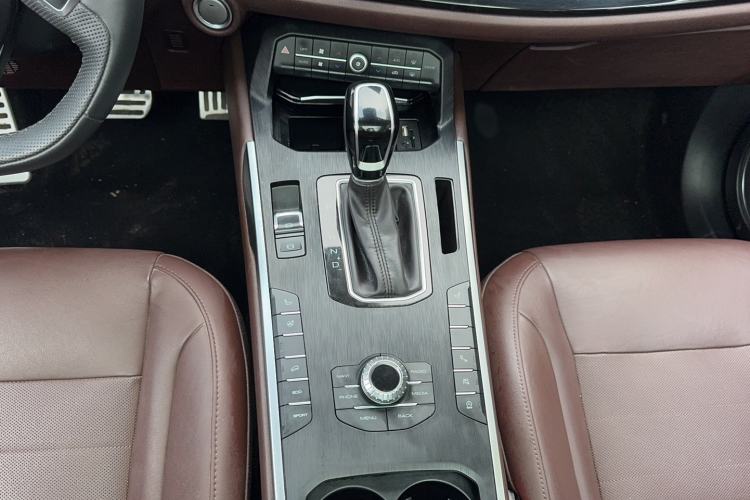 Used Wey VV5 2017 2.0T Ultra-Luxury Version Gear Lever