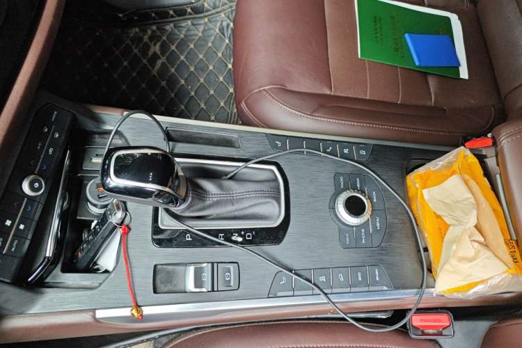 Used Wey VV5 2017 2.0T Ultra-Luxury Version Gear Lever