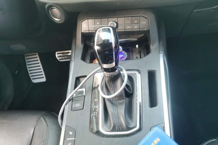 Used Wey VV5 2017 2.0T Ultra-Luxury Version Gear Lever