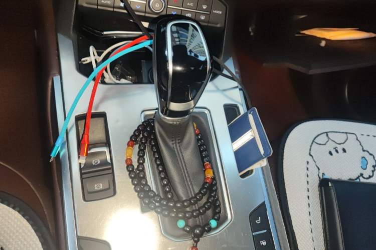 Used Wey VV5 2017 2.0T Flagship Edition Gear Lever