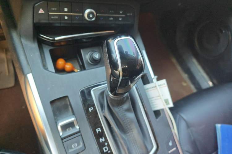 Used Wey VV5 2017 2.0T Ultra-Luxury Version Gear Lever