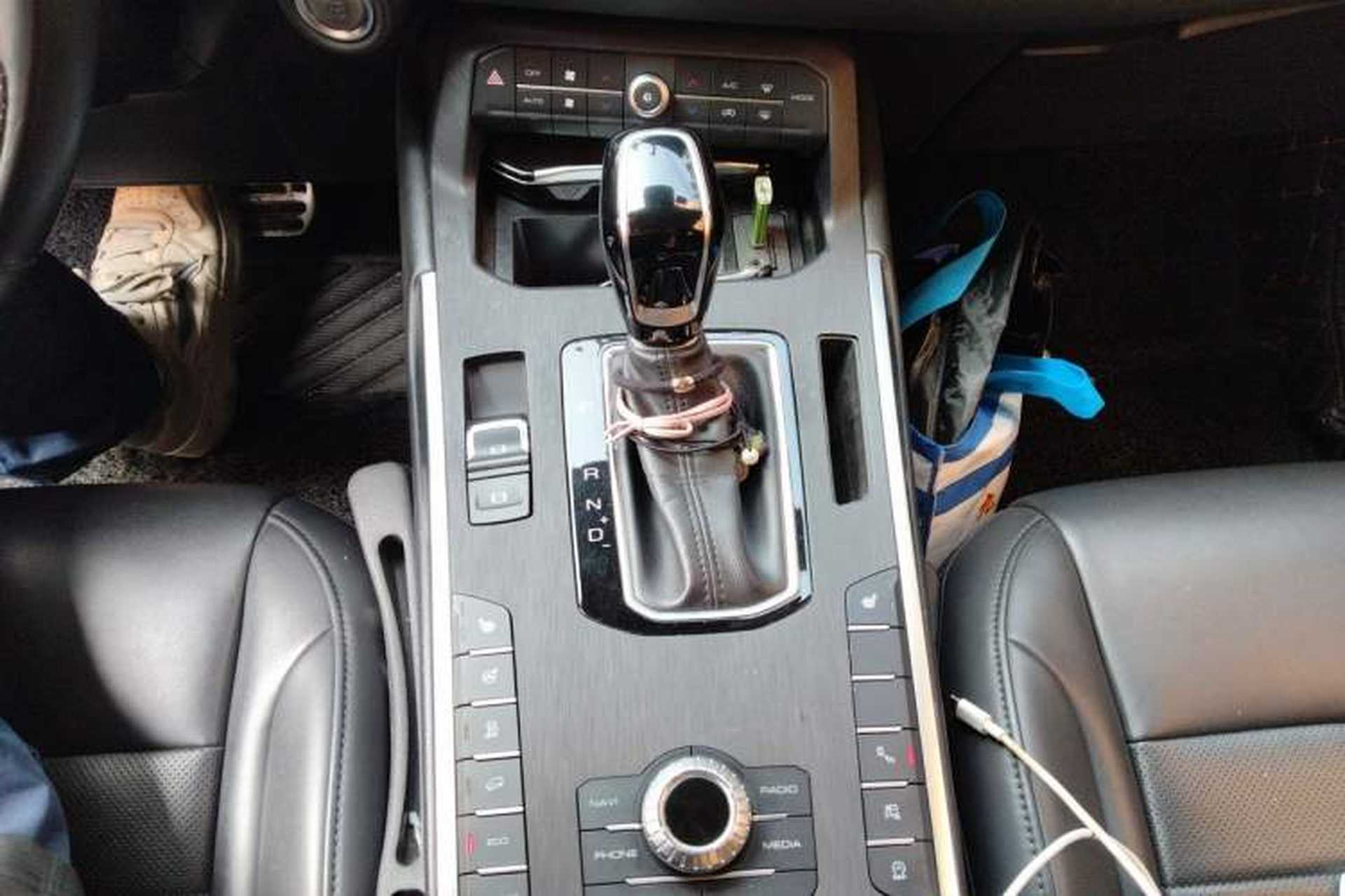 Used Wey VV5 2017 2.0T Ultra-Luxury Version Gear Lever