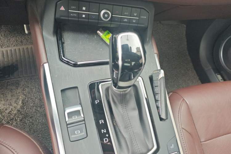 Used Wey VV5 2017 2.0T Flagship Edition Gear Lever