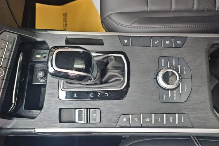 Used Wey VV5 2017 2.0T Ultra-Luxury Version Gear Lever