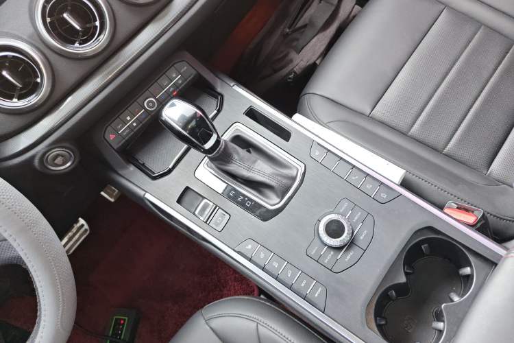 Used Wey VV5 2017 2.0T Ultra-Luxury Version Gear Lever