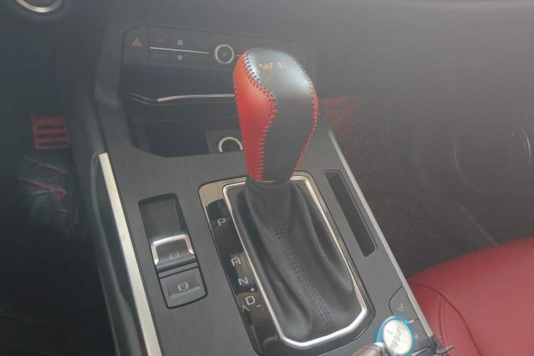 Used Wey VV5 2017 2.0T Flagship Edition Gear Lever