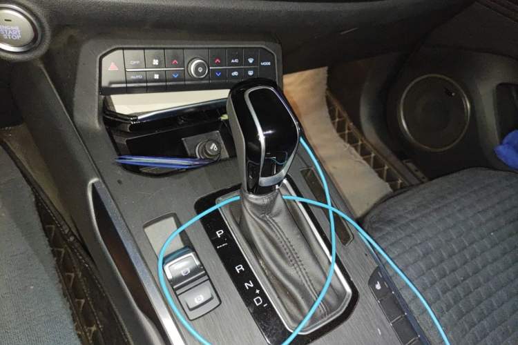 Used Wey VV5 2017 2.0T Ultra-Luxury Version Gear Lever