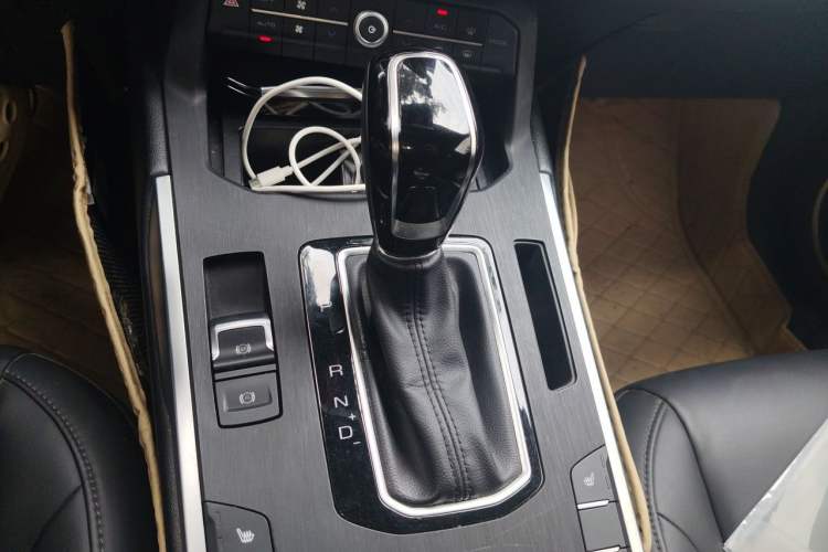 Used Wey VV5 2017 2.0T Ultra-Luxury Version Gear Lever