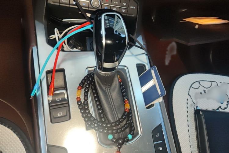 Used Wey VV5 2017 2.0T Flagship Edition Gear Lever