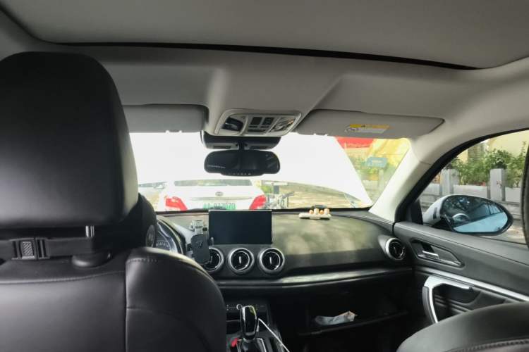 Used Wey VV5 2017 2.0T Ultra-Luxury Version Headliner