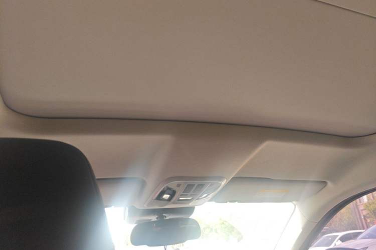 Used Wey VV5 2017 2.0T Flagship Edition Headliner