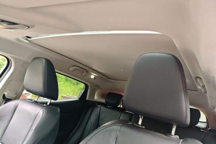 Used Wey VV5 2017 2.0T Flagship Edition Headliner