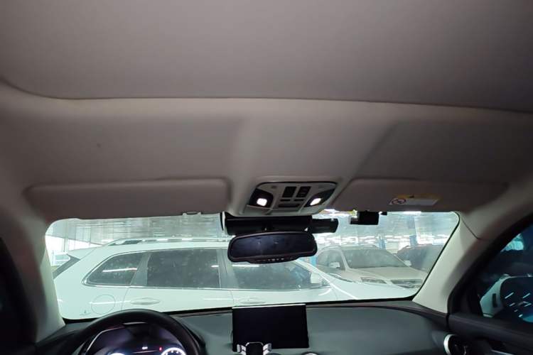 Used Wey VV5 2017 2.0T Flagship Edition Headliner