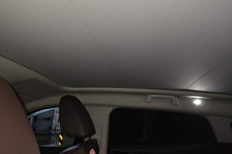 Used Wey VV5 2017 2.0T Flagship Edition Headliner