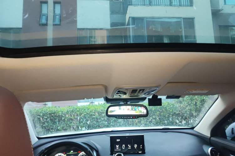 Used Wey VV5 2017 2.0T Flagship Edition Headliner