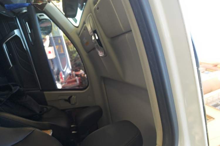 Used Wey VV5 2017 2.0T Ultra-Luxury Version Headliner