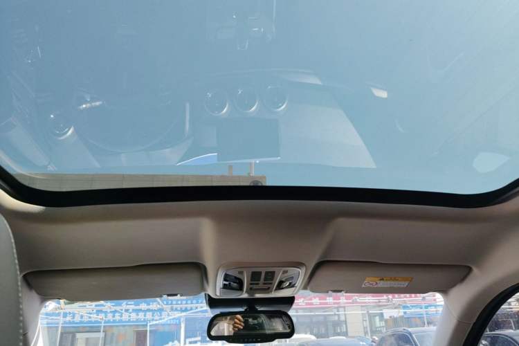 Used Wey VV5 2017 2.0T Flagship Edition Headliner