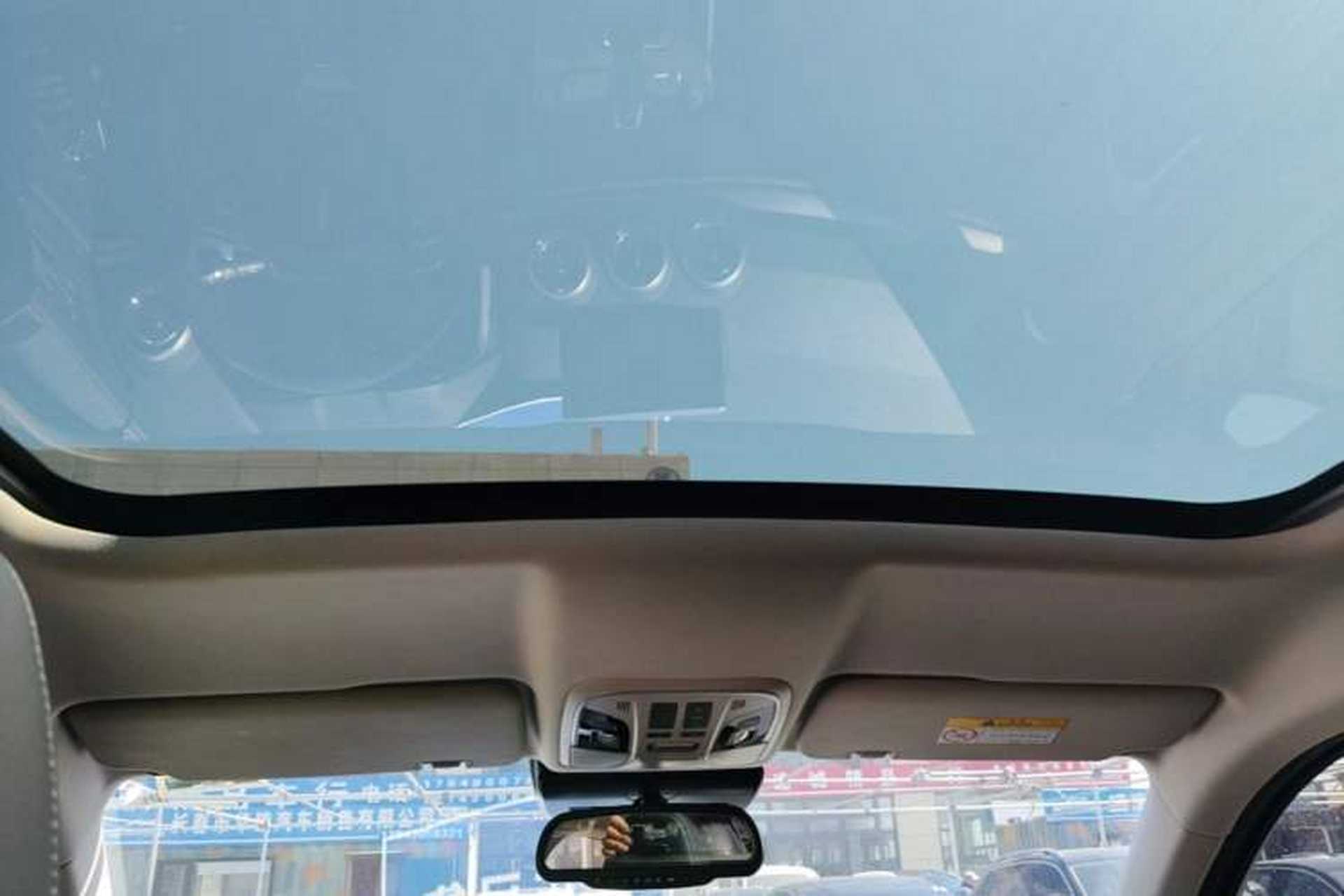 Used Wey VV5 2017 2.0T Flagship Edition Headliner