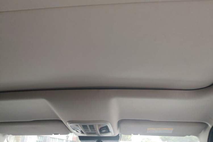 Used Wey VV5 2017 2.0T Ultra-Luxury Version Headliner