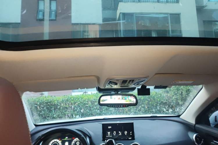 Used Wey VV5 2017 2.0T Flagship Edition Interior 1