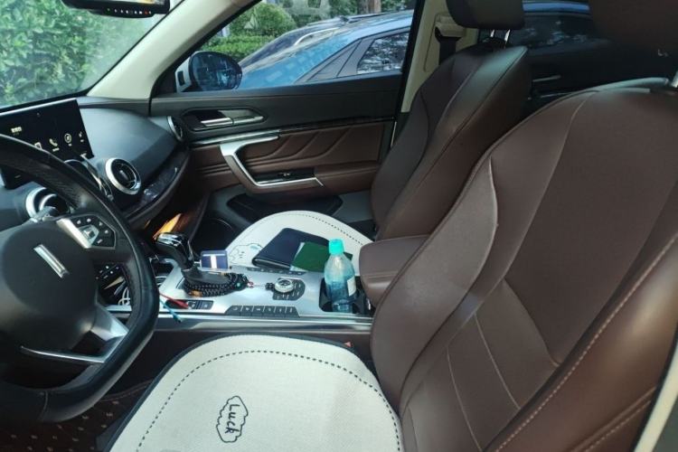 Used Wey VV5 2017 2.0T Flagship Edition Interior 2