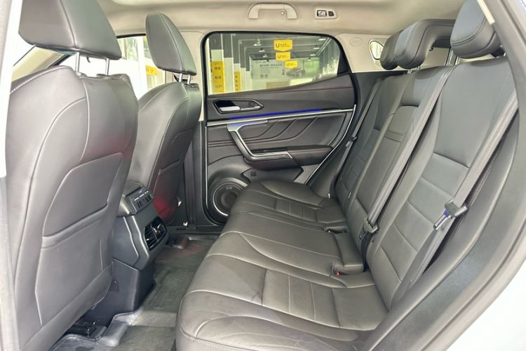 Used Wey VV5 2017 2.0T Ultra-Luxury Version Interior 3