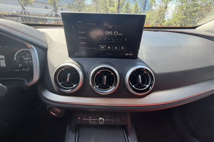 Used Wey VV5 2017 2.0T Flagship Edition Interior 4