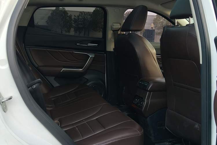 Used Wey VV5 2017 2.0T Ultra-Luxury Version Interior 7