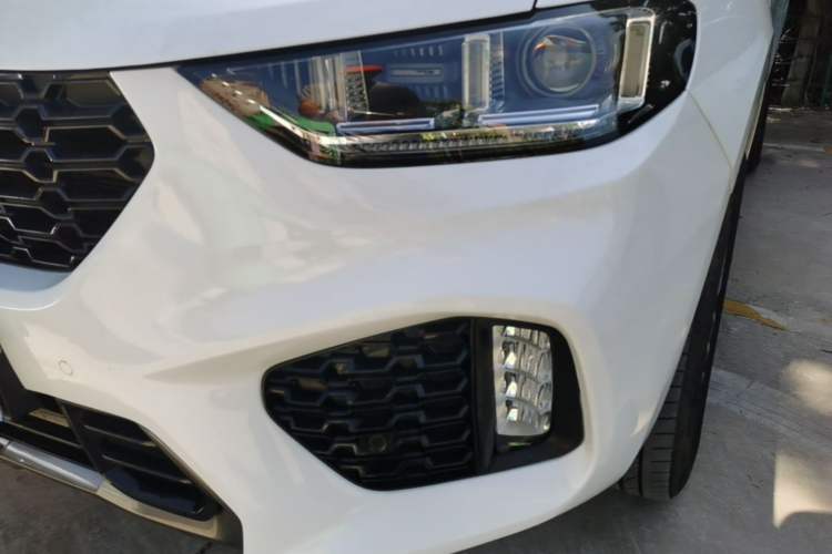 Used Wey VV5 2017 2.0T Ultra-Luxury Version Left Front Headlight