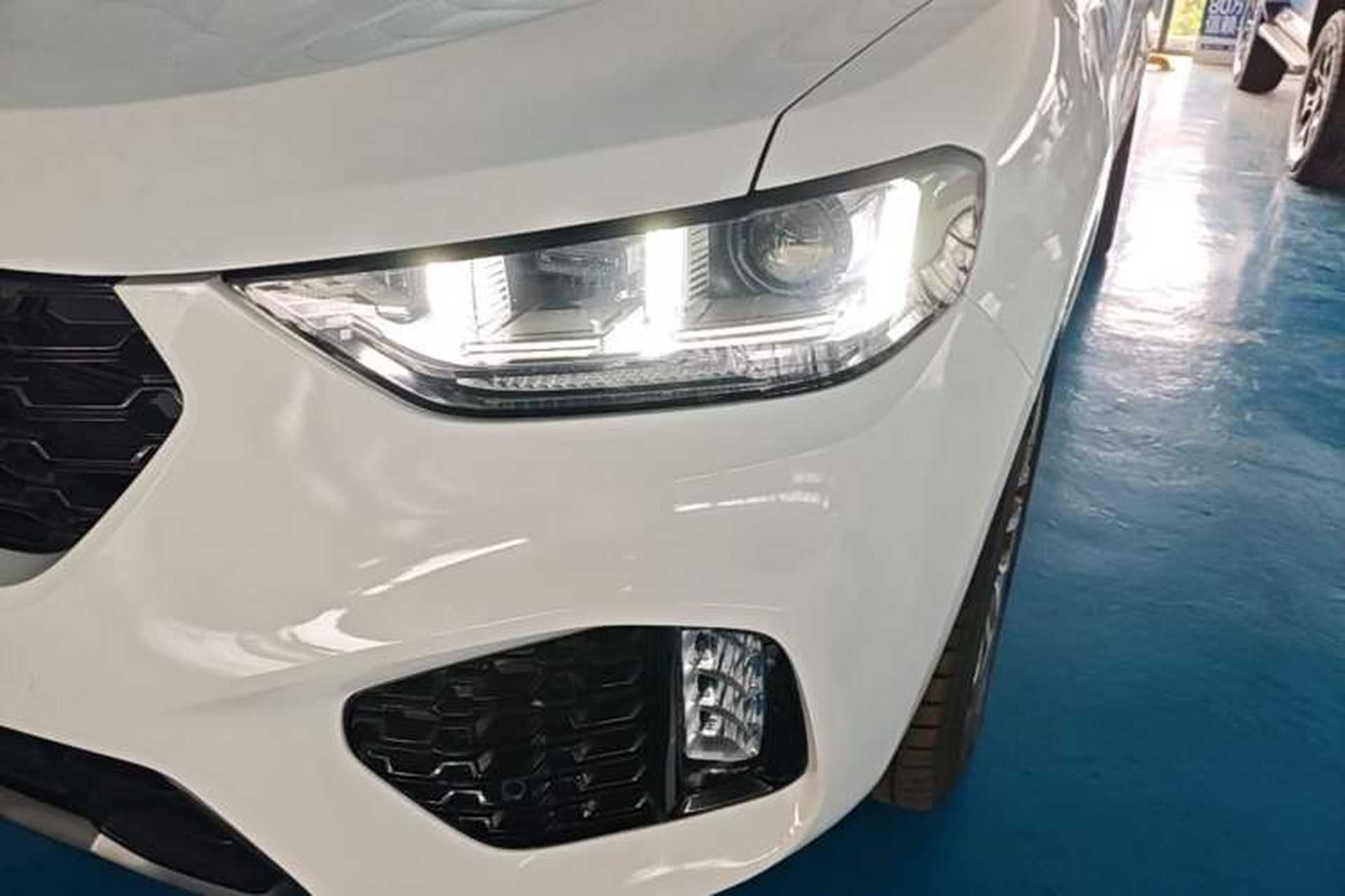 Used Wey VV5 2017 2.0T Ultra-Luxury Version Left Front Headlight