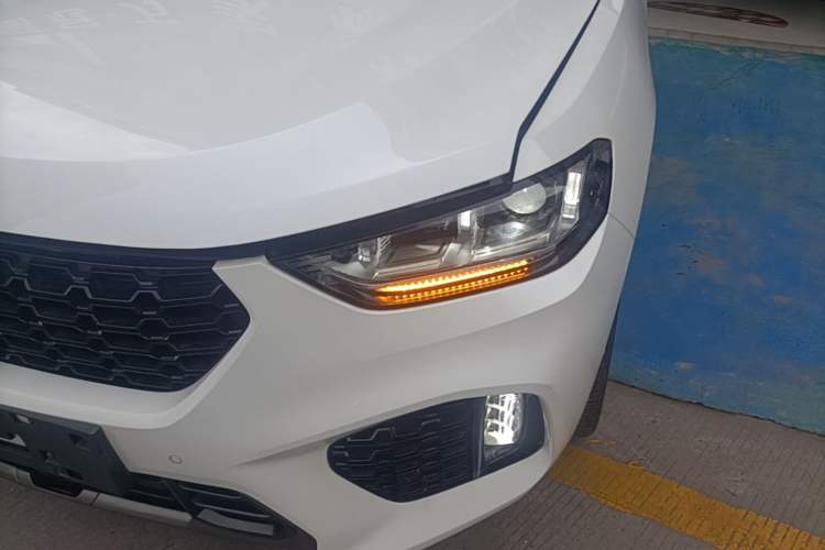 Used Wey VV5 2017 2.0T Flagship Edition Left Front Headlight