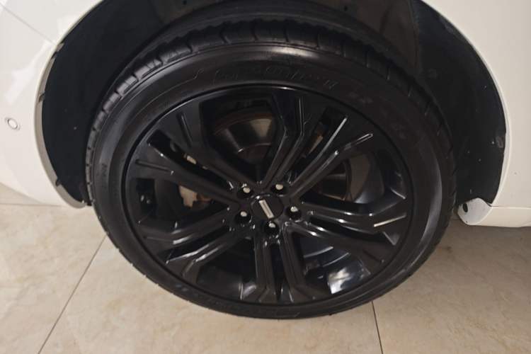 Used Wey VV5 2017 2.0T Flagship Edition Left Front Wheel Hub