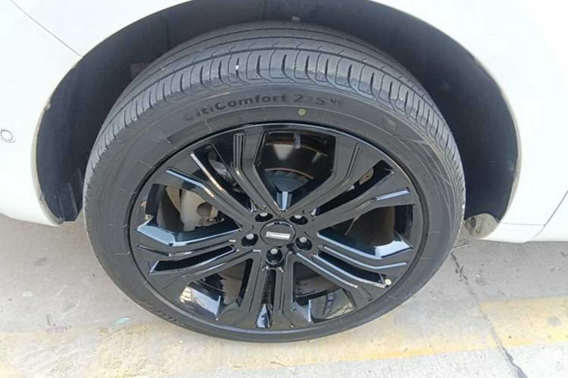 Used Wey VV5 2017 2.0T Flagship Edition Left Front Wheel Hub