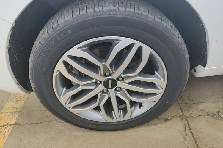 Used Wey VV5 2017 2.0T Ultra-Luxury Version Left Front Wheel Hub