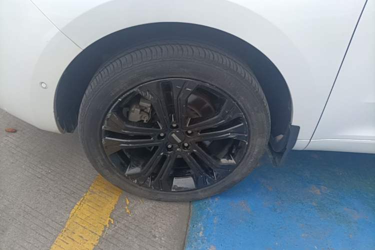 Used Wey VV5 2017 2.0T Flagship Edition Left Front Wheel Hub