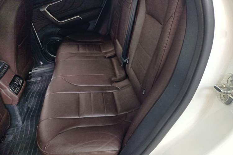 Used Wey VV5 2017 2.0T Flagship Edition Left Rear Seat