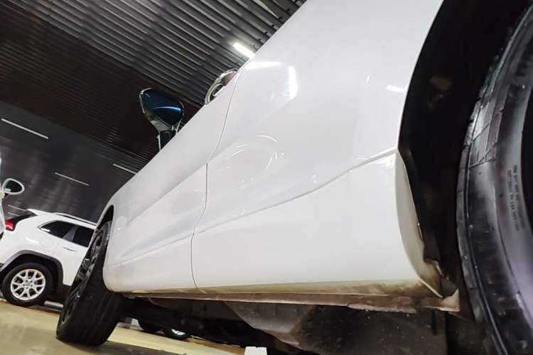 Used Wey VV5 2017 2.0T Flagship Edition Left Side Sill