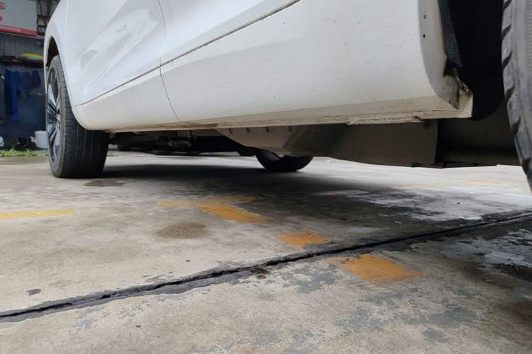 Used Wey VV5 2017 2.0T Flagship Edition Left Side Sill