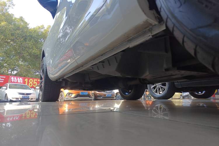 Used Wey VV5 2017 2.0T Flagship Edition Left Side Sill