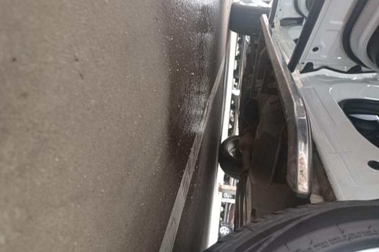 Used Wey VV5 2017 2.0T Flagship Edition Left Side Sill
