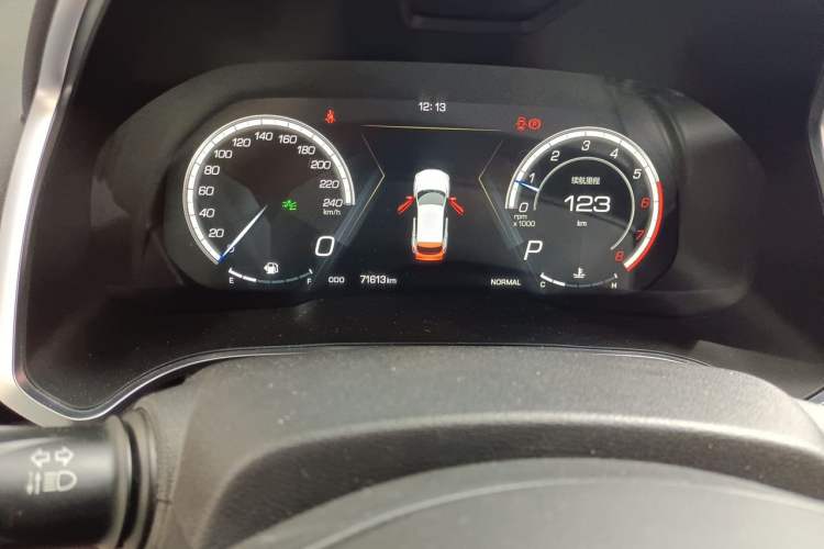 Used Wey VV5 2017 2.0T Flagship Edition Odometer Close Up