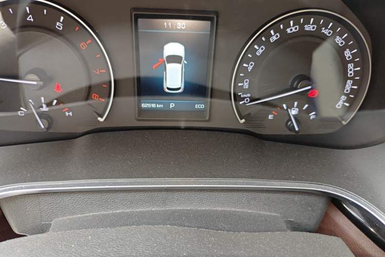 Used Wey VV5 2017 2.0T Ultra-Luxury Version Odometer Close Up